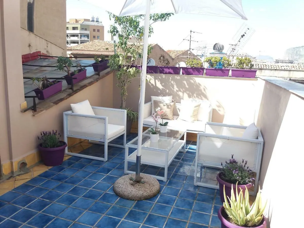 Terrazza Politeama Διαμέρισμα Παλέρμο 0*,